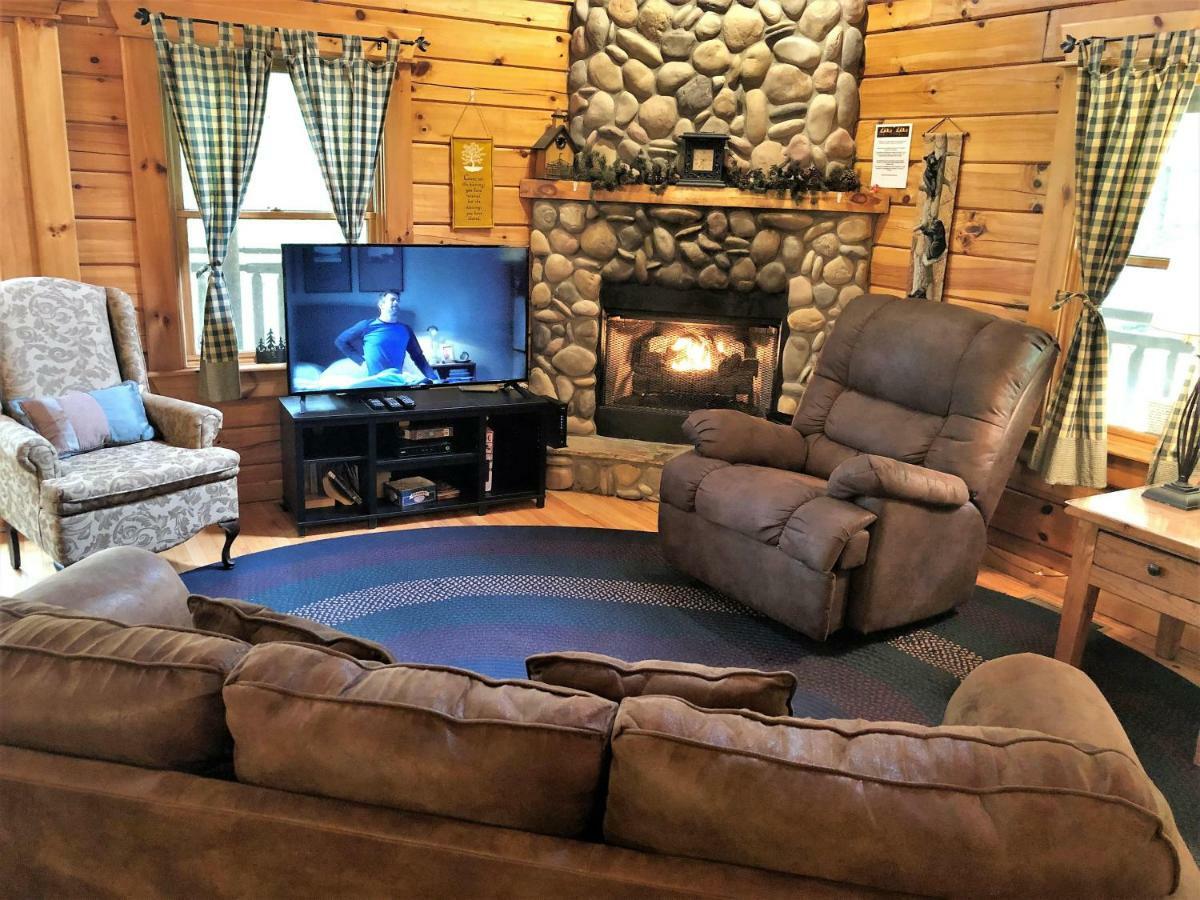 Вилла Bear Pleasures Cabin Гатлинбург Экстерьер фото