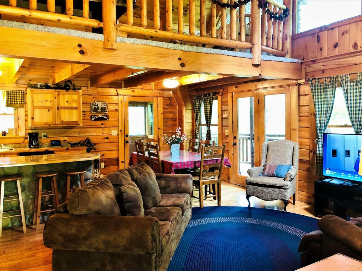 Вилла Bear Pleasures Cabin Гатлинбург Экстерьер фото